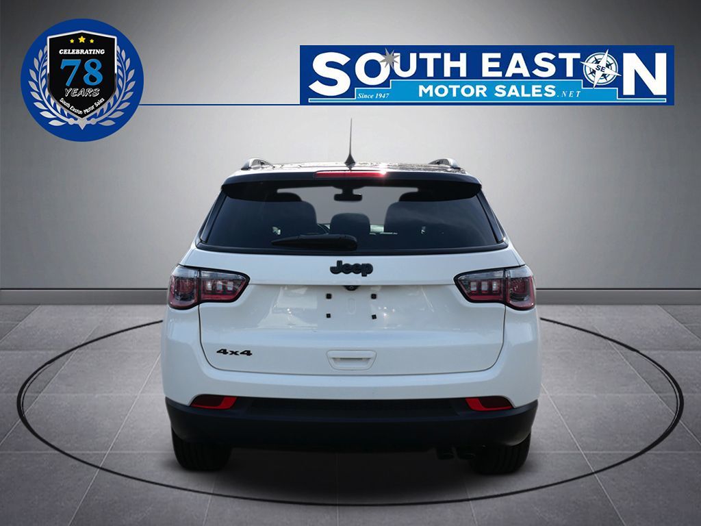 2019 Jeep Compass Altitude photo 2