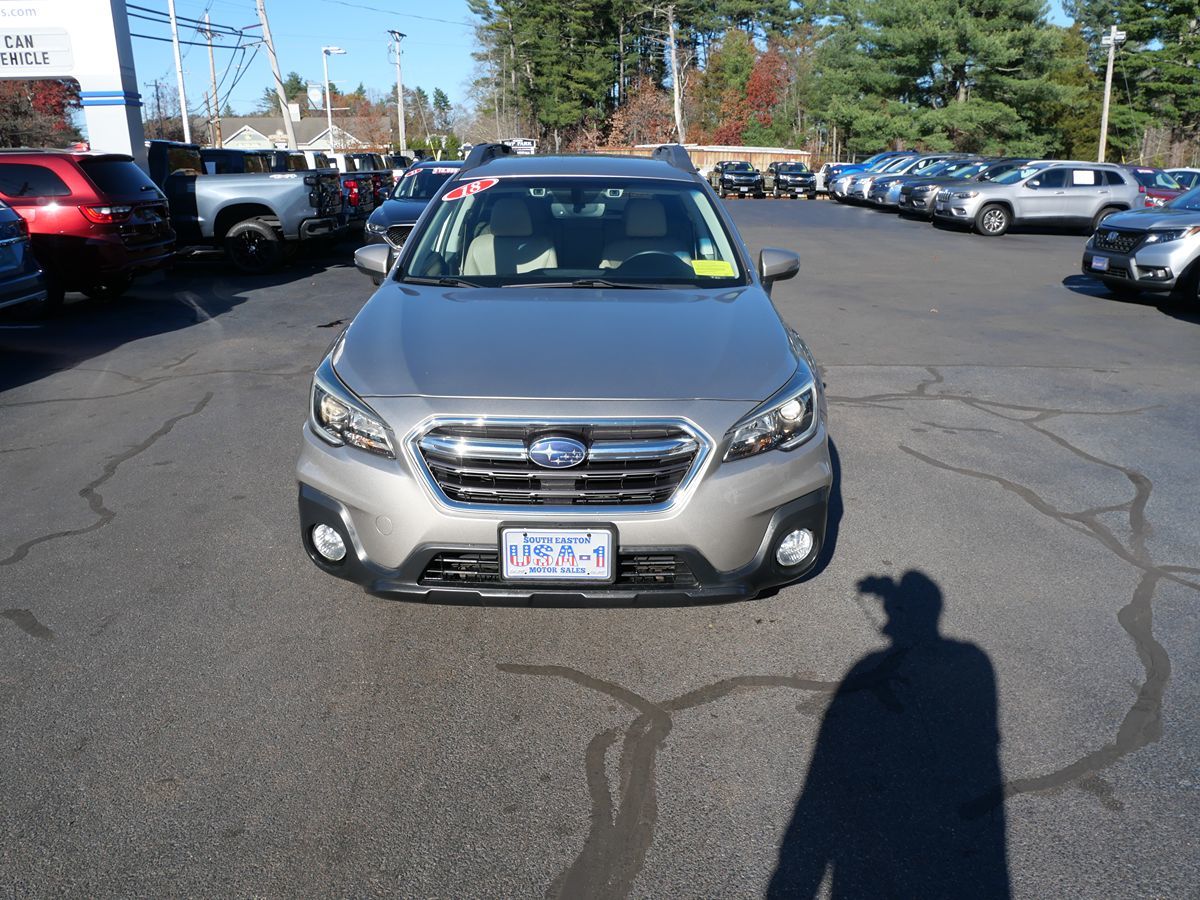 2019 Subaru Outback Limited photo 2