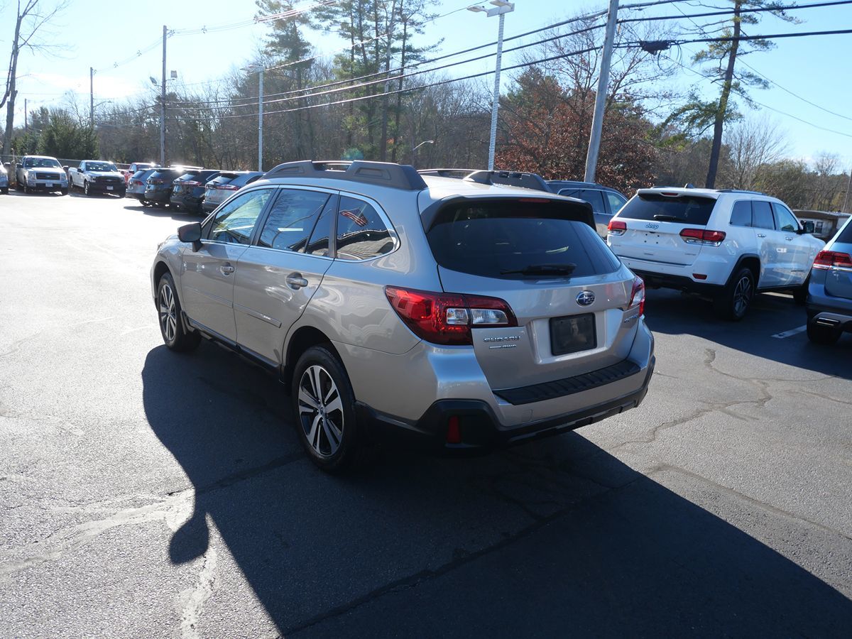 2019 Subaru Outback Limited photo 4