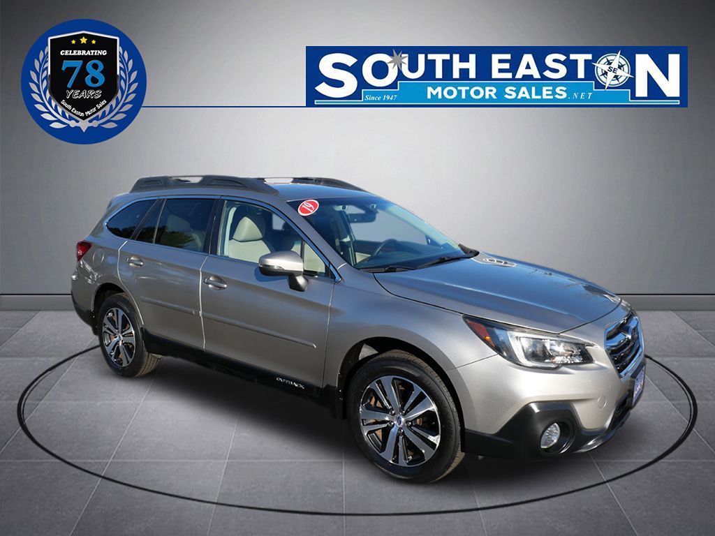 2019 Subaru Outback Limited - Photo 2