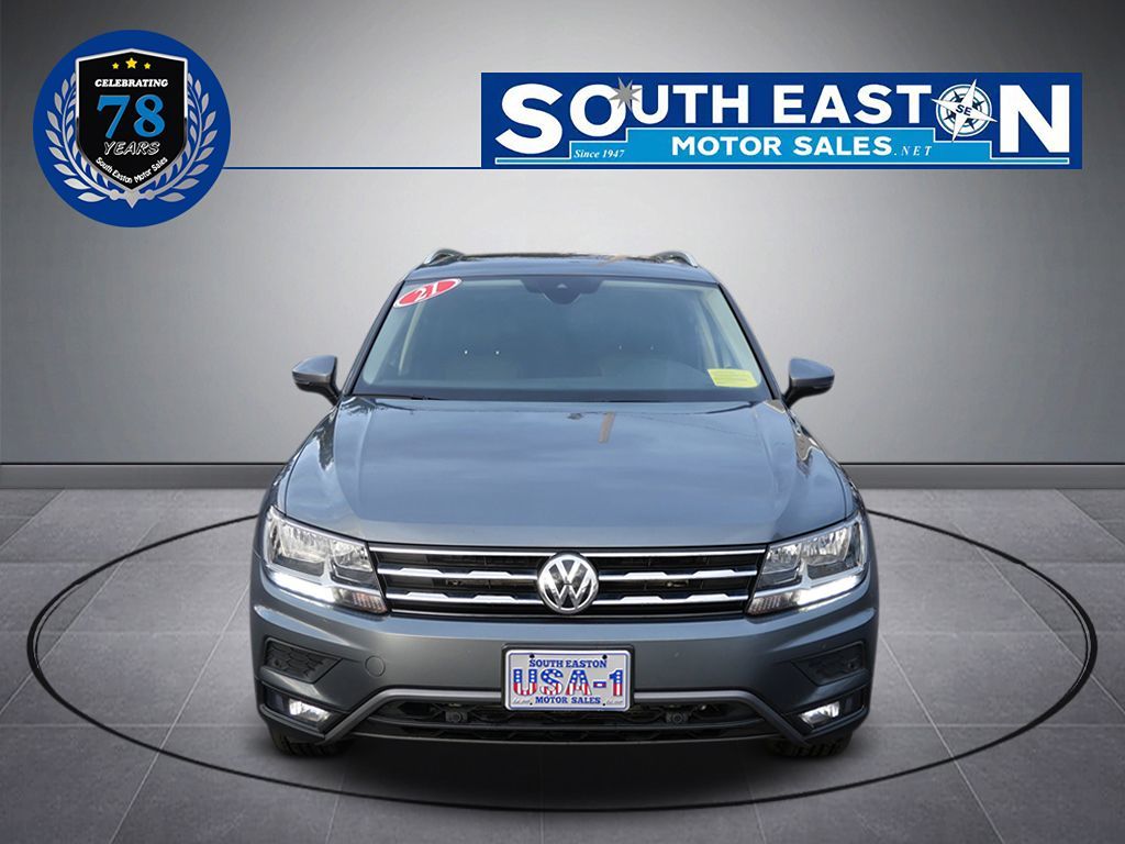 2021 Volkswagen Tiguan R-Line Black SEL photo 3