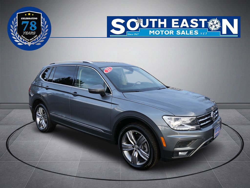 2021 Volkswagen Tiguan R-Line Black SEL photo 2