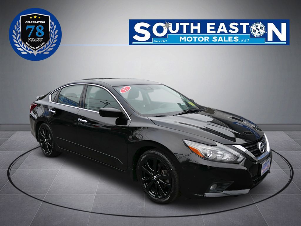 2017 Nissan Altima 2.5 SR photo 3
