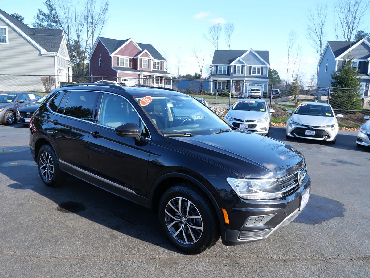 2018 Volkswagen Tiguan SE photo 2