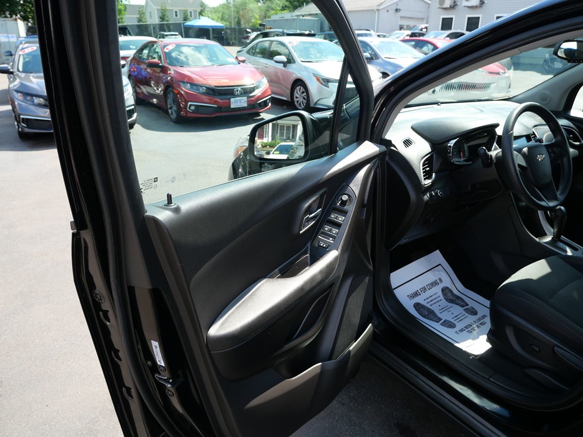 2017 Chevrolet Trax LS - Photo 16