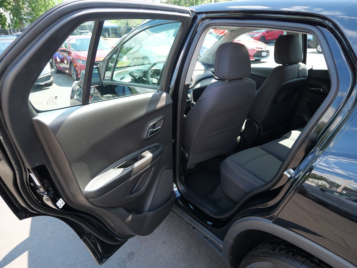 2017 Chevrolet Trax LS - Photo 27
