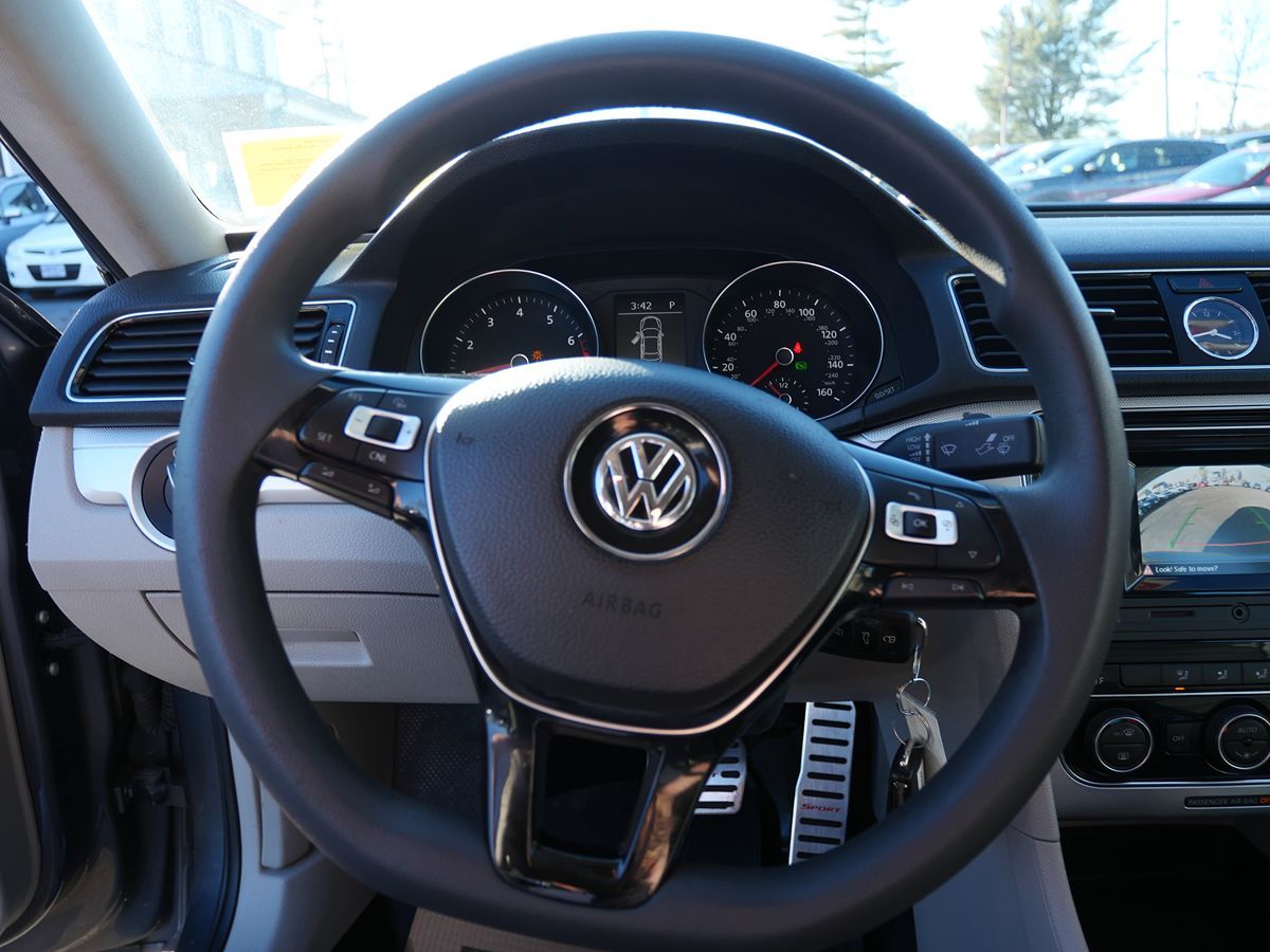 2016 Volkswagen Passat S - Photo 14