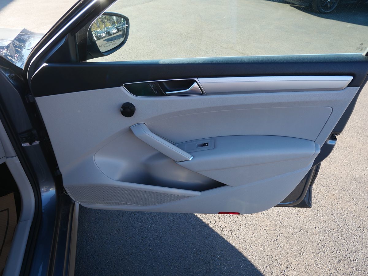 2016 Volkswagen Passat S - Photo 19