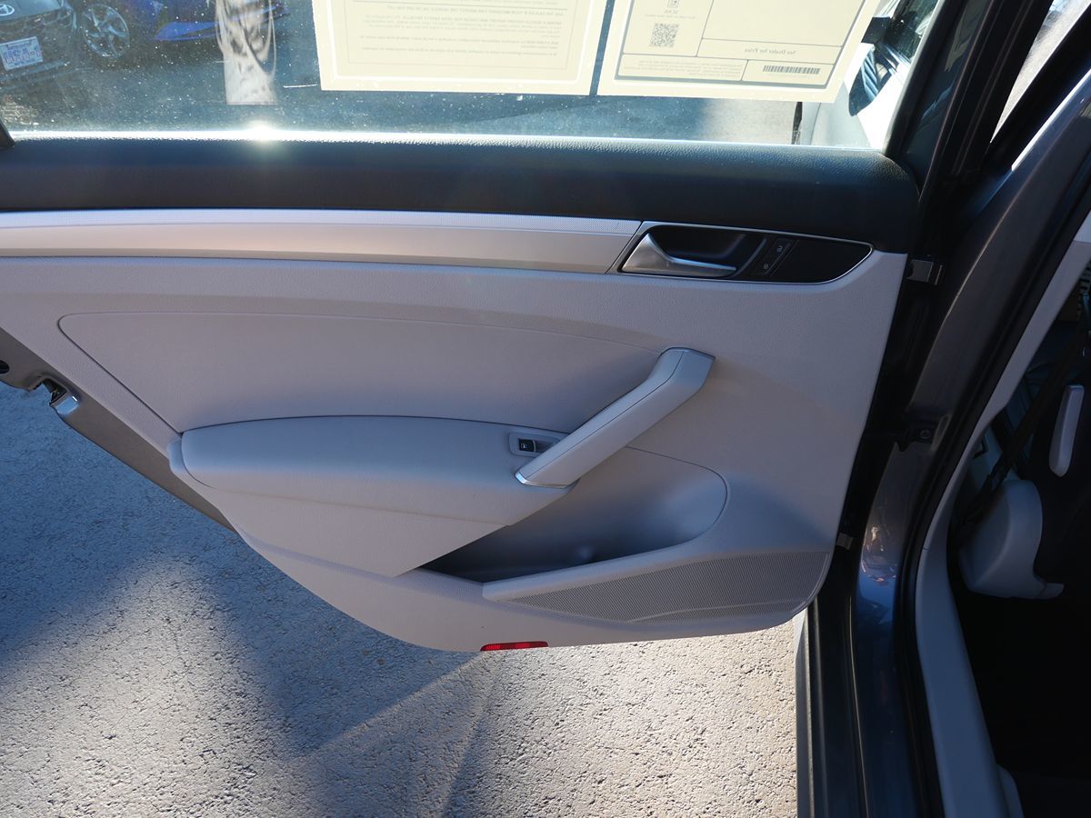 2016 Volkswagen Passat S - Photo 27