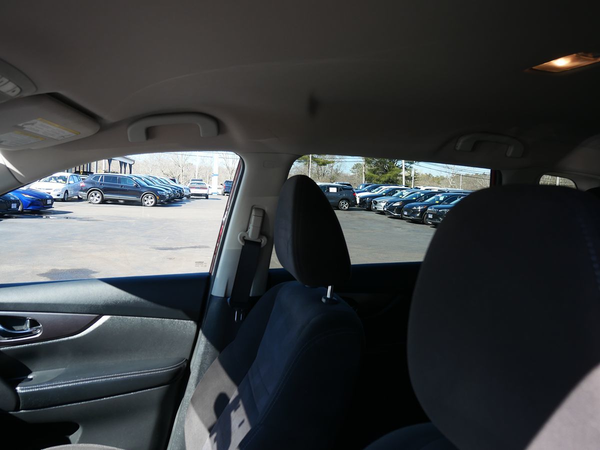 2015 Nissan Rogue SV - Photo 11