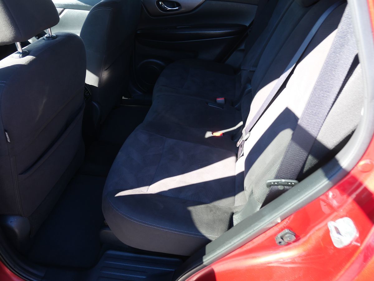 2015 Nissan Rogue SV - Photo 21