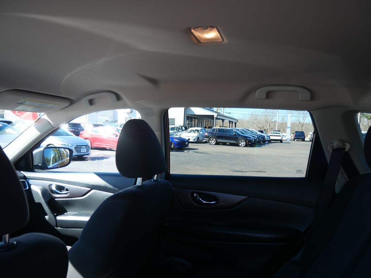 2015 Nissan Rogue SV - Photo 22
