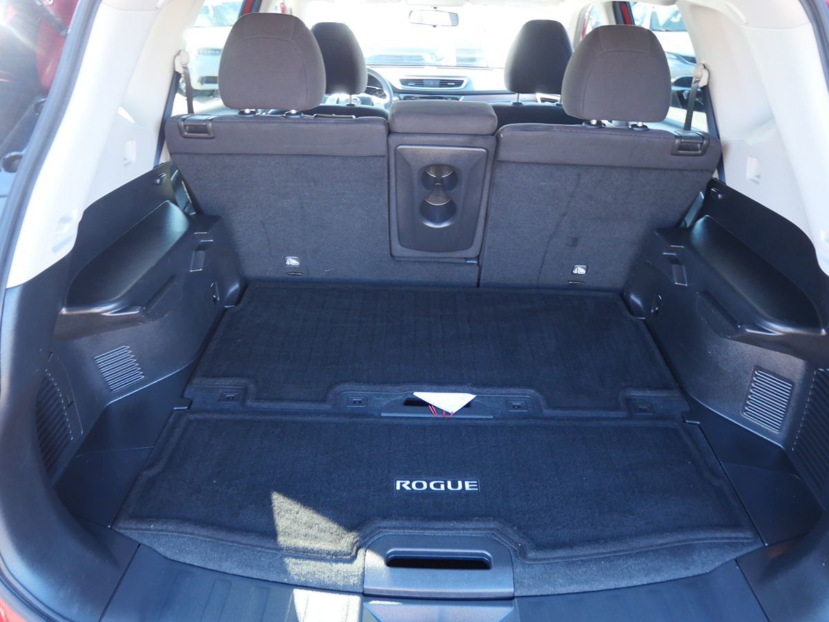 2015 Nissan Rogue SV - Photo 23