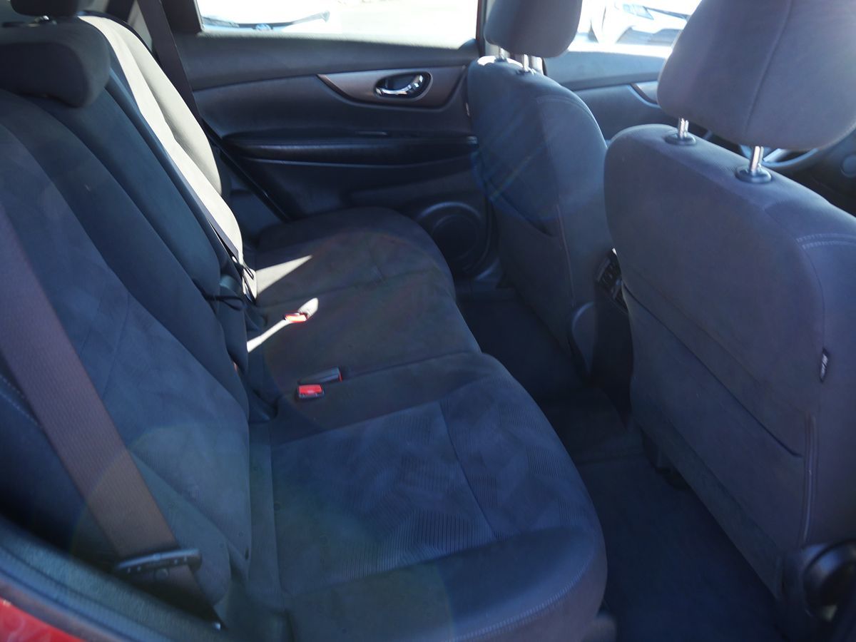 2015 Nissan Rogue SV - Photo 25