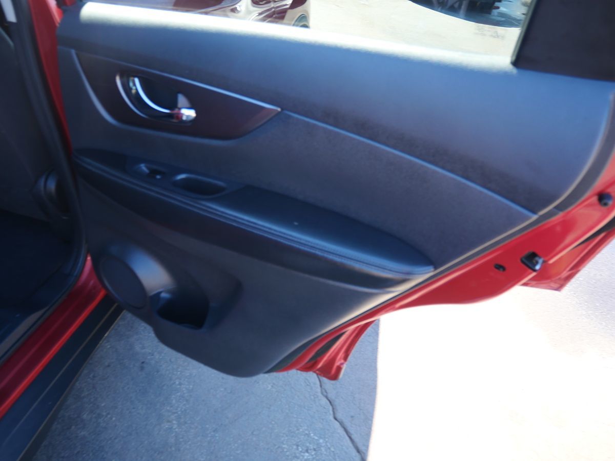 2015 Nissan Rogue SV - Photo 27