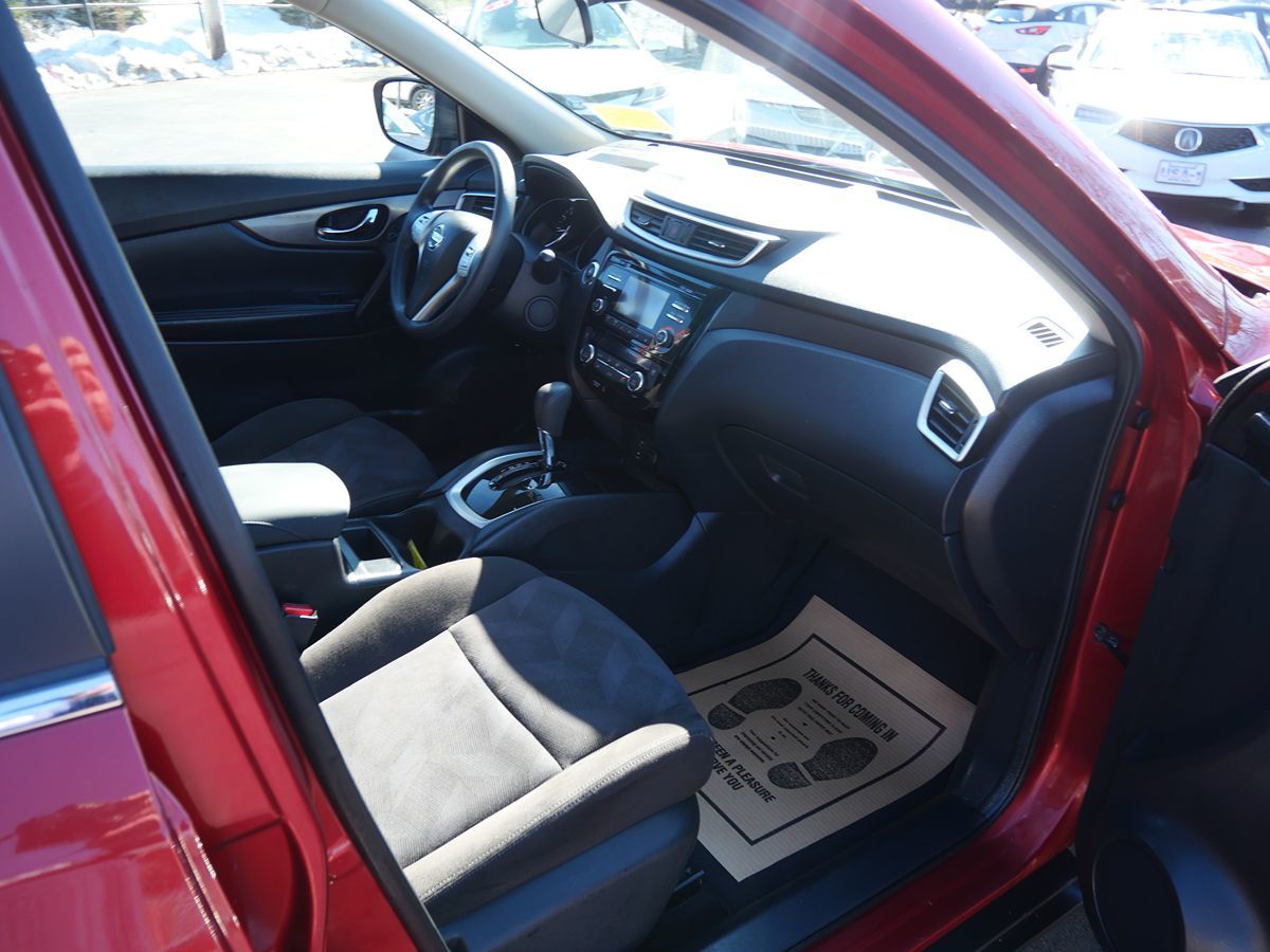 2015 Nissan Rogue SV - Photo 28