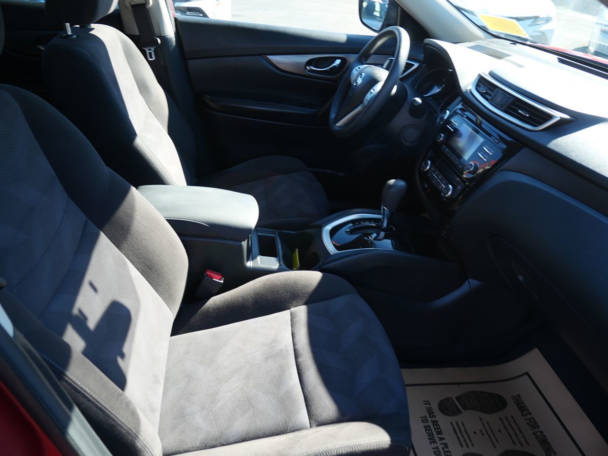 2015 Nissan Rogue SV - Photo 29