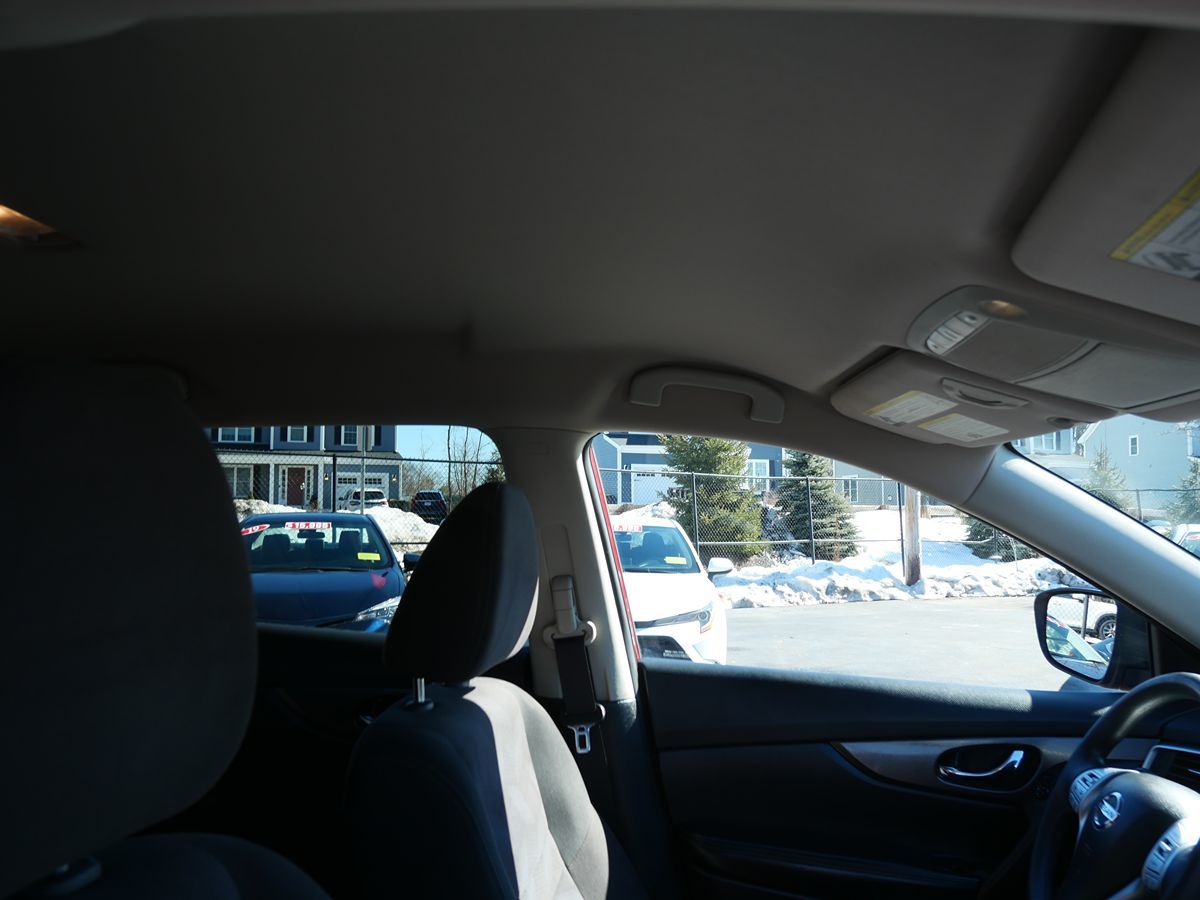 2015 Nissan Rogue SV - Photo 31