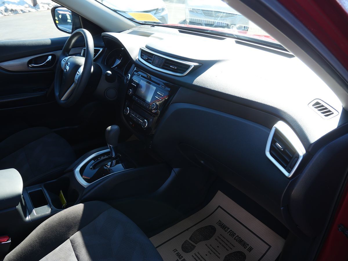2015 Nissan Rogue SV - Photo 32
