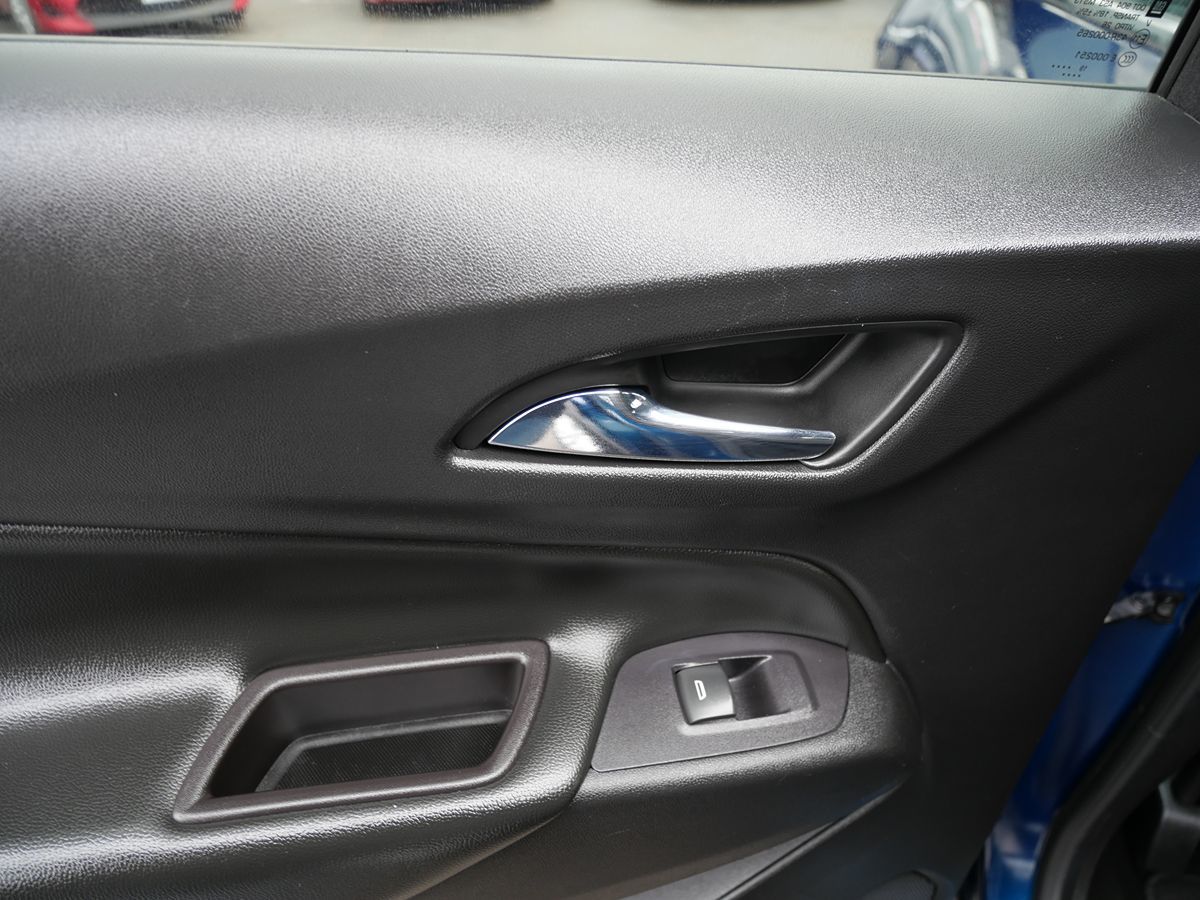 2020 Chevrolet Equinox LT - Photo 24