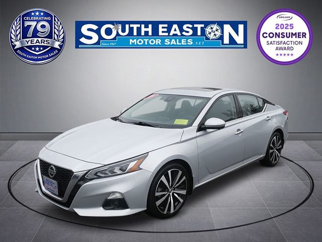 Brilliant Silver Metallic 2019 Nissan Altima 2.5 Platinum AWD Sedan All-Wheel Drive Automatic