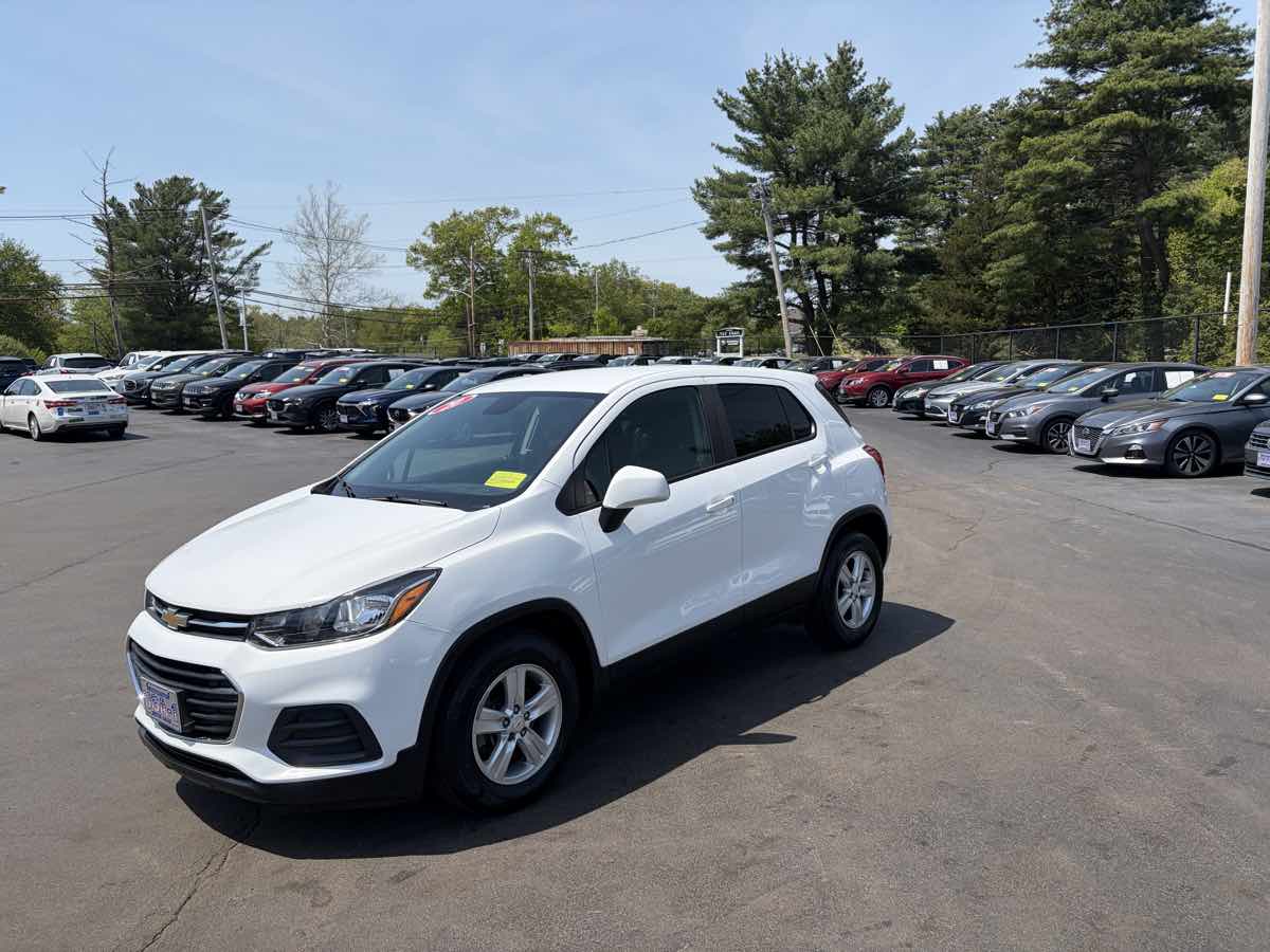 2020 Chevrolet Trax LS's photo