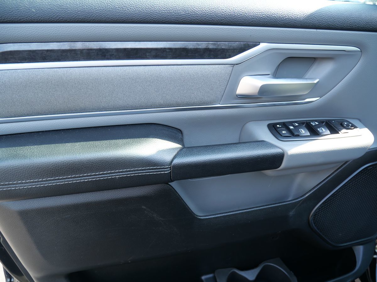 Photo 14 of this Ram 1500