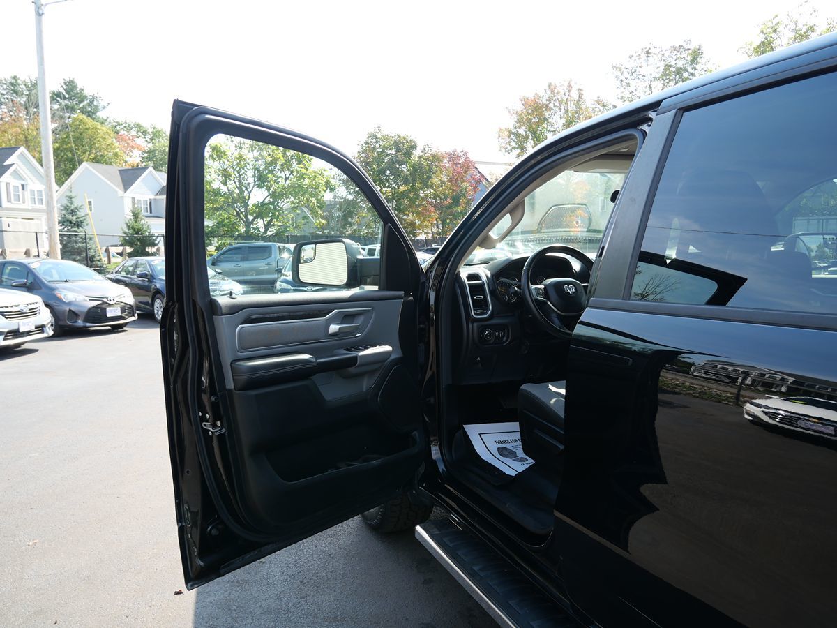 Photo 15 of this Ram 1500
