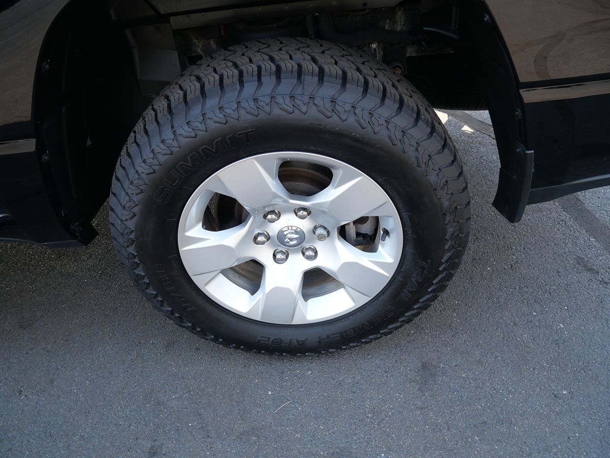 Photo 30 of this Ram 1500