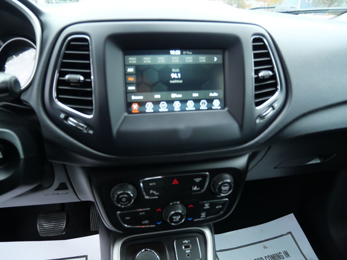 Photo 13 of this Jeep Compass