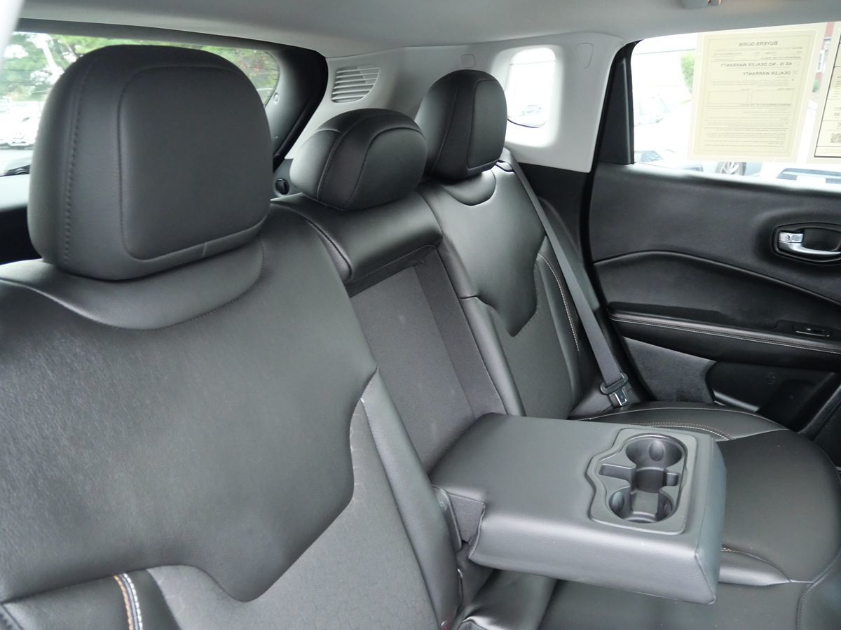 Photo 28 of this Jeep Compass