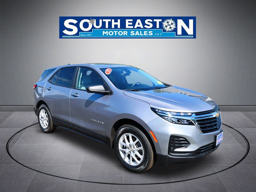 Photo 2 of this Chevrolet Equinox