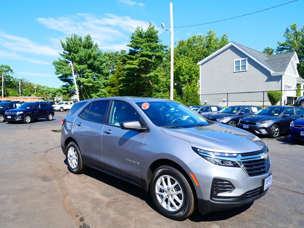 Photo 31 of this Chevrolet Equinox