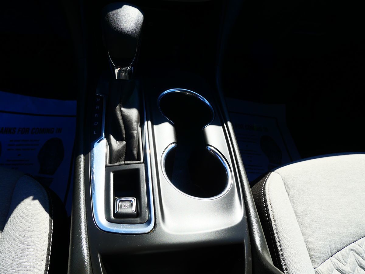 Photo 41 of this Chevrolet Equinox