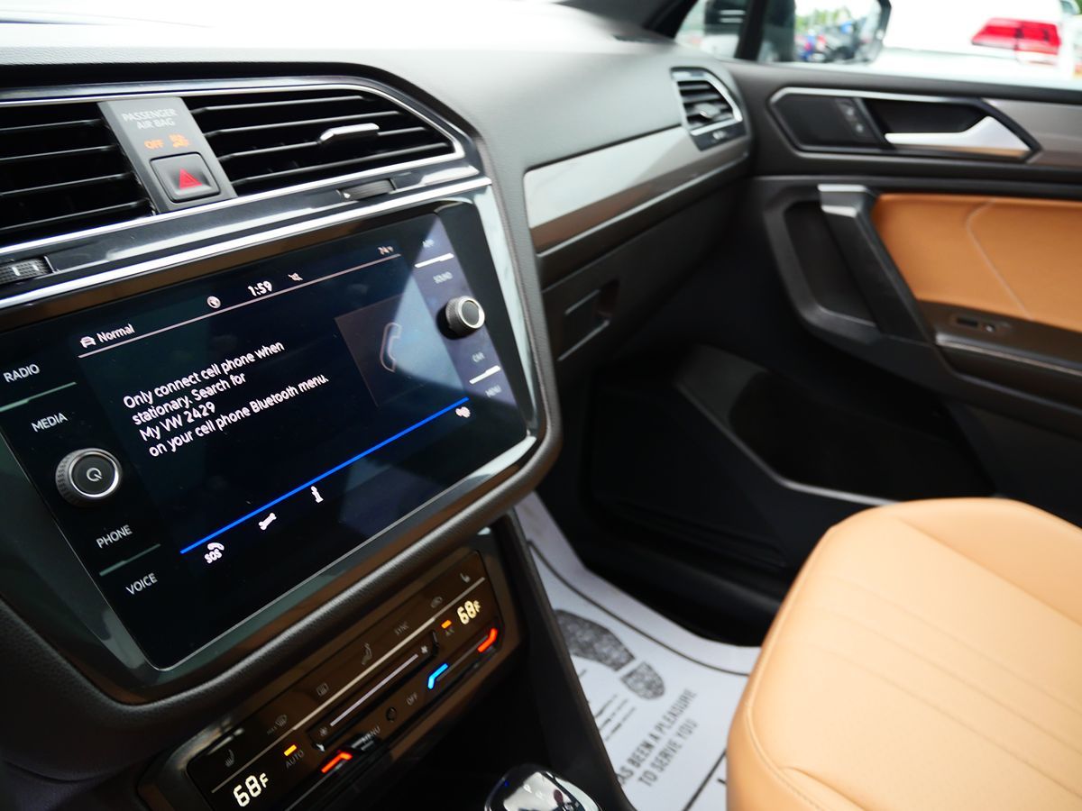 Photo 13 of this Volkswagen Tiguan