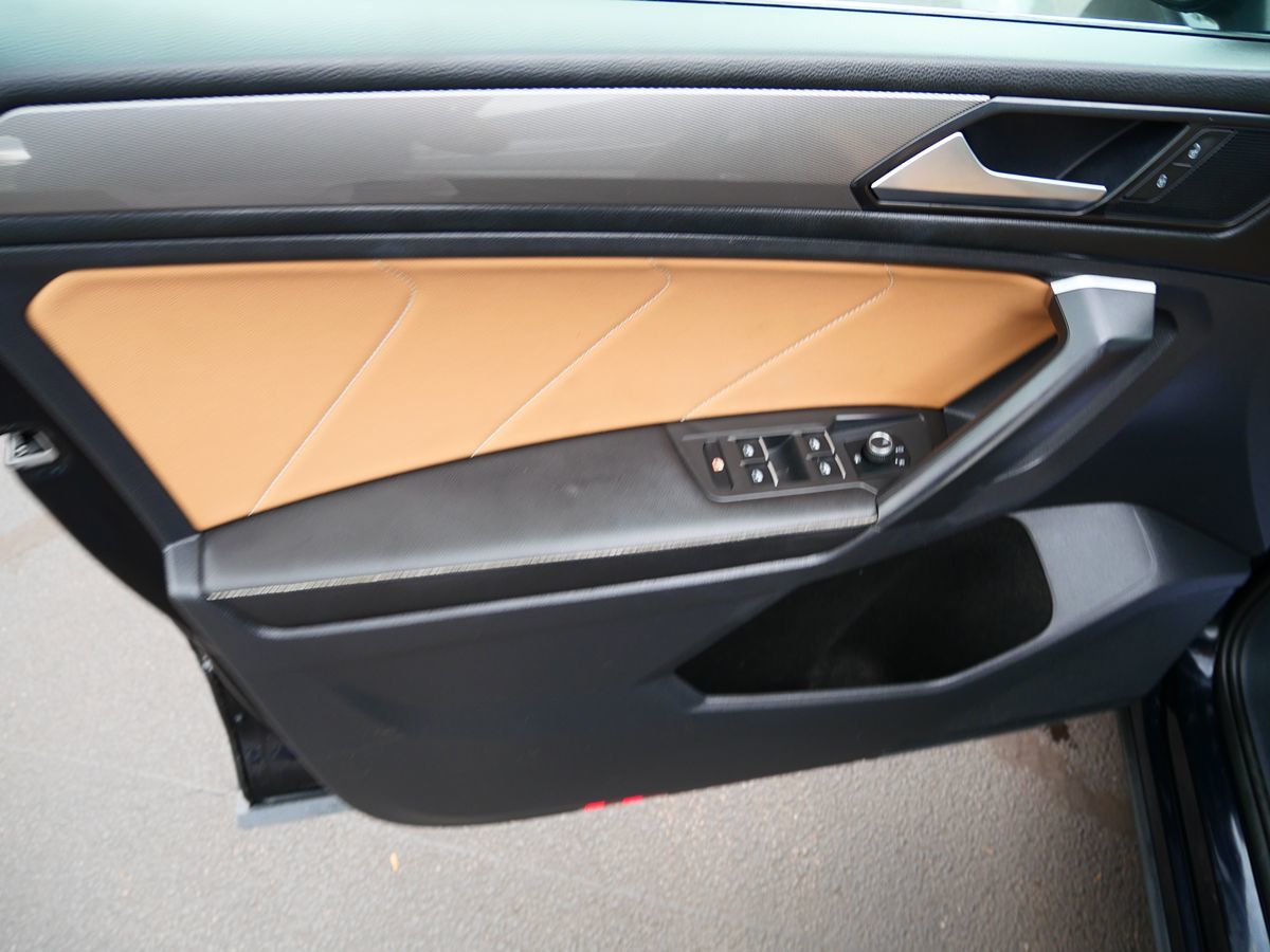 Photo 17 of this Volkswagen Tiguan
