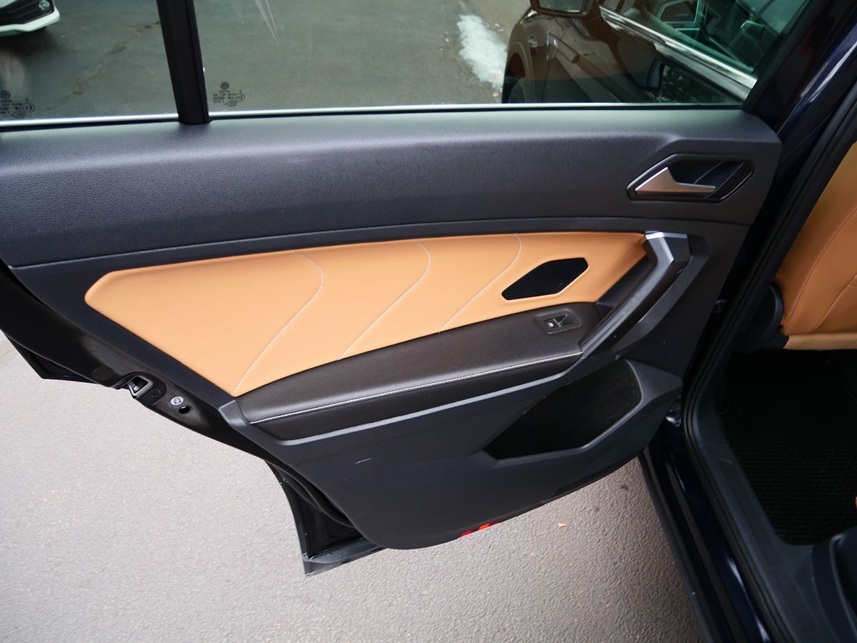 Photo 18 of this Volkswagen Tiguan