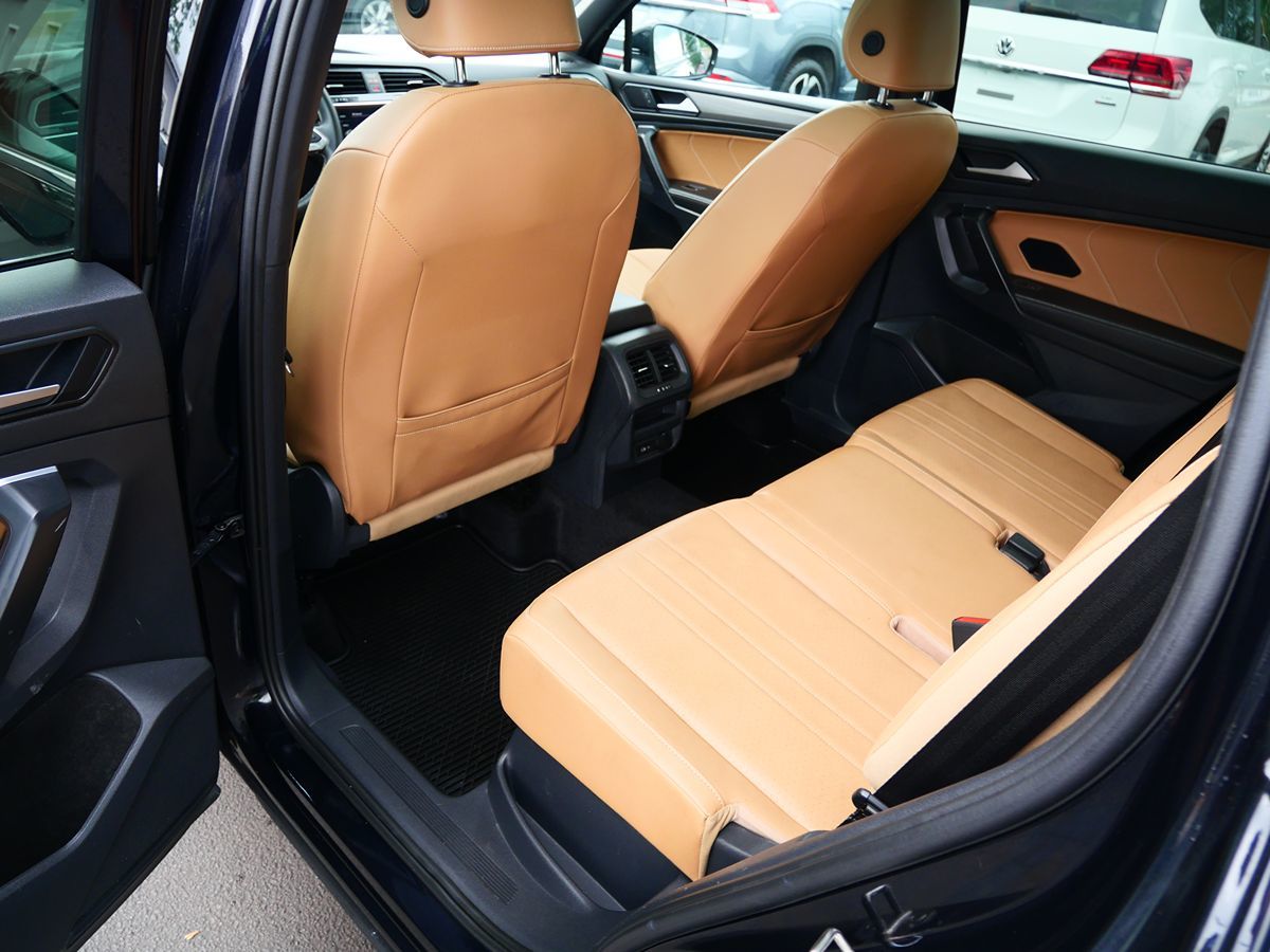 Photo 19 of this Volkswagen Tiguan