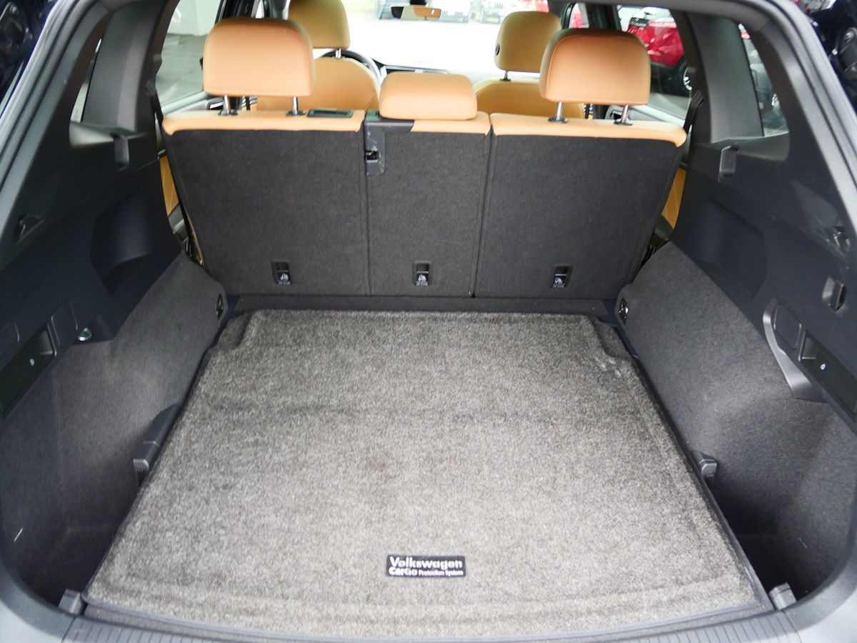 Photo 22 of this Volkswagen Tiguan