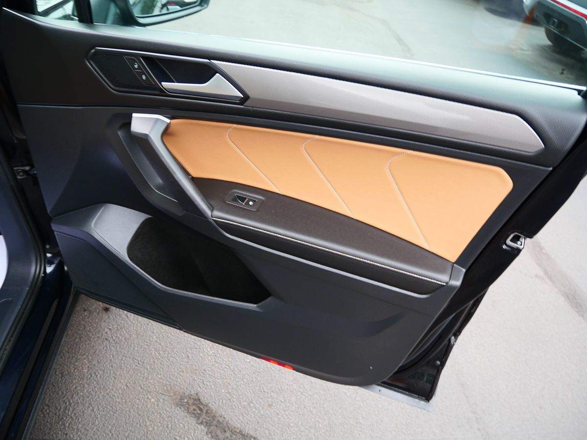 Photo 32 of this Volkswagen Tiguan