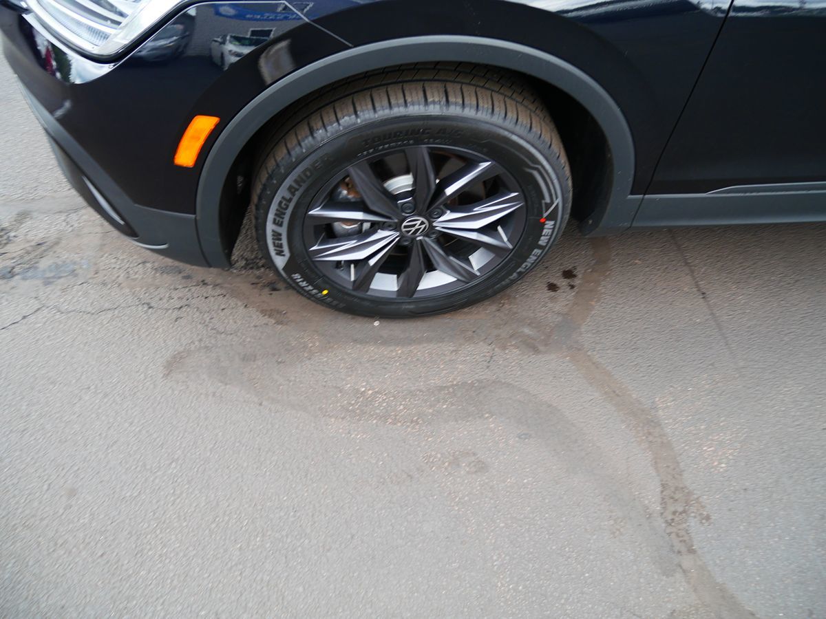 Photo 35 of this Volkswagen Tiguan
