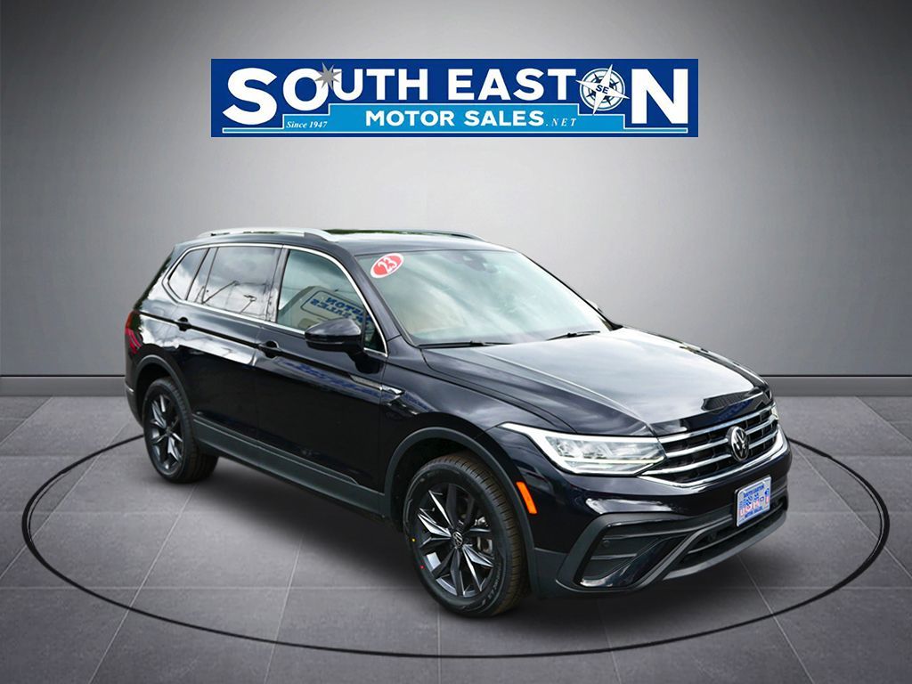 Photo 2 of this Volkswagen Tiguan