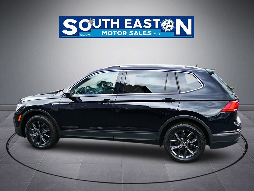 Photo 8 of this Volkswagen Tiguan
