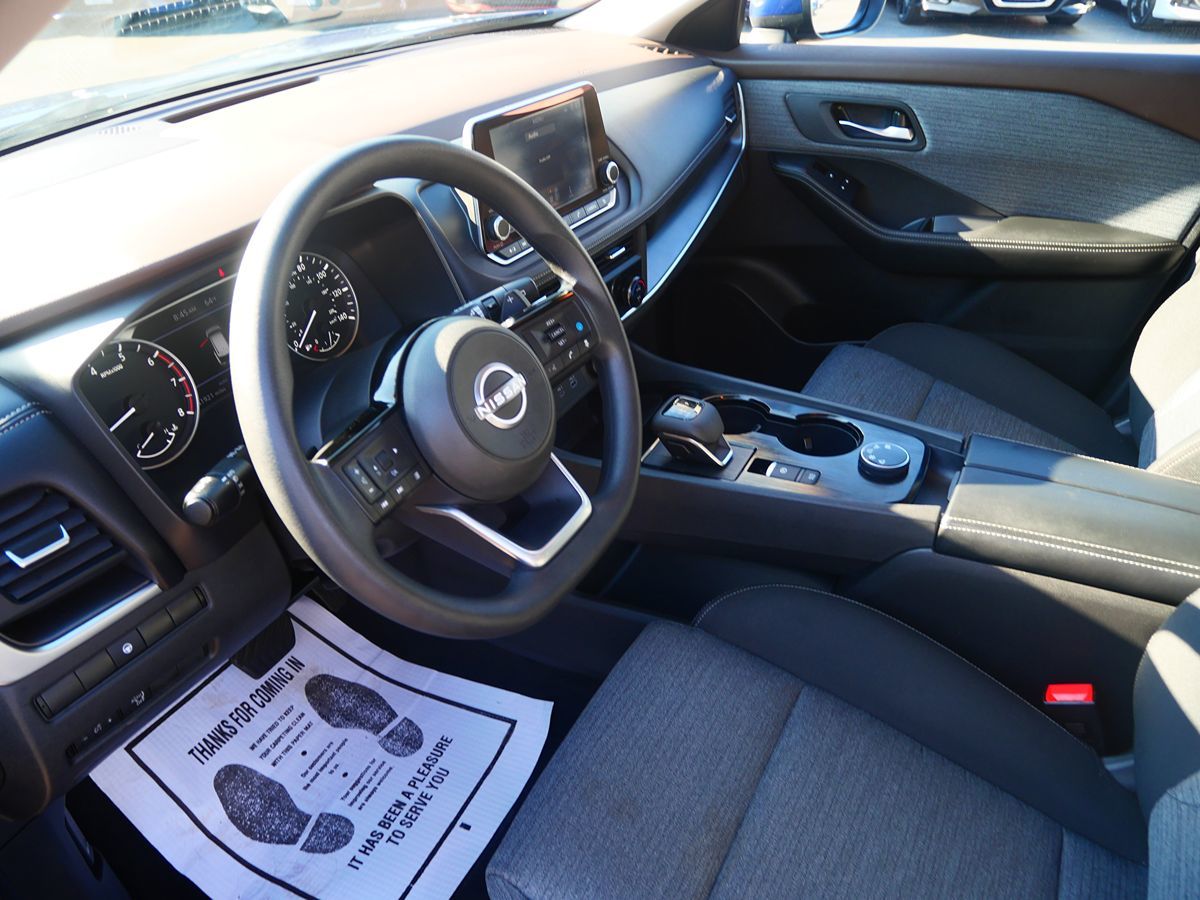 Photo 12 of this Nissan Rogue