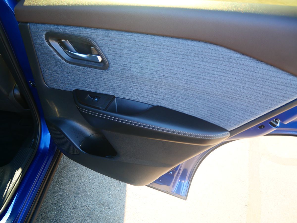 Photo 25 of this Nissan Rogue