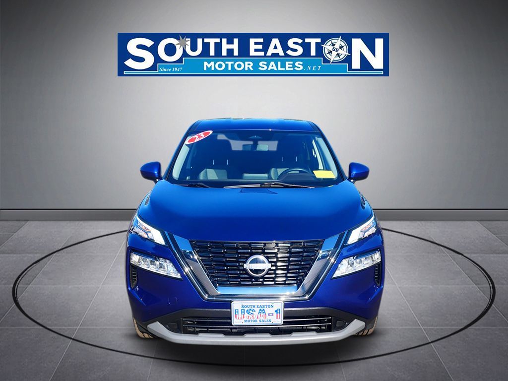 Photo 3 of this Nissan Rogue