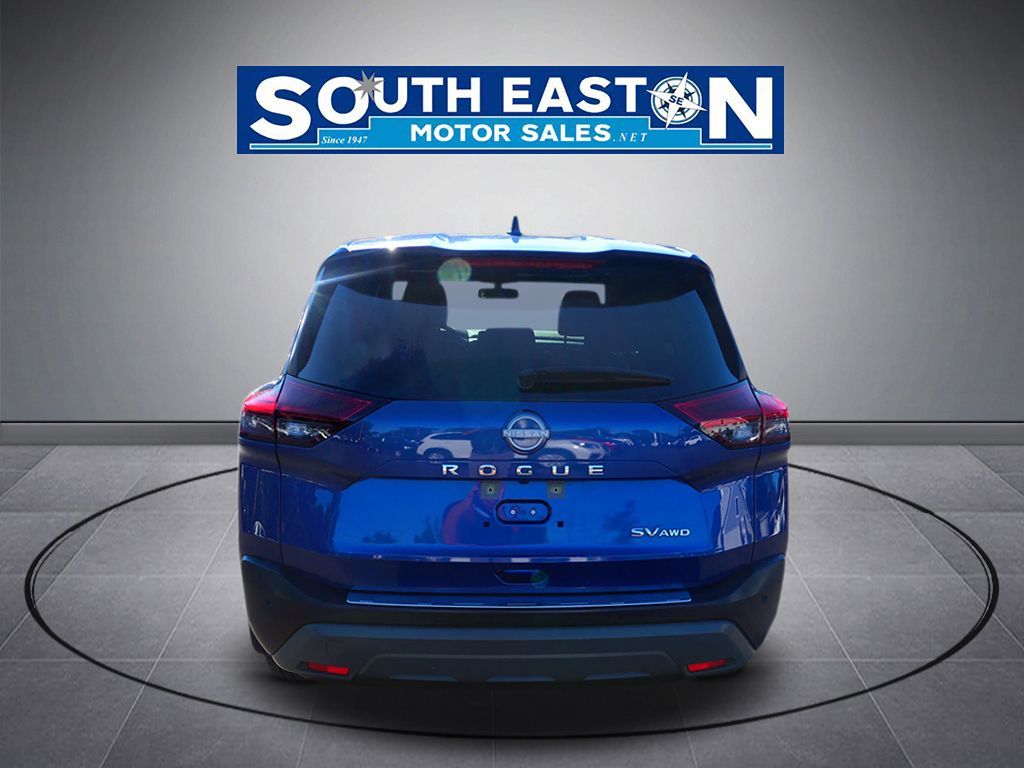 Photo 4 of this Nissan Rogue