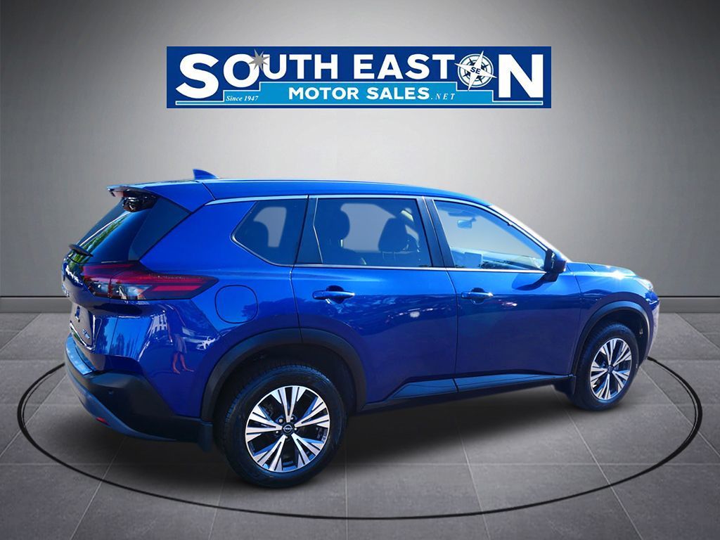 Photo 8 of this Nissan Rogue