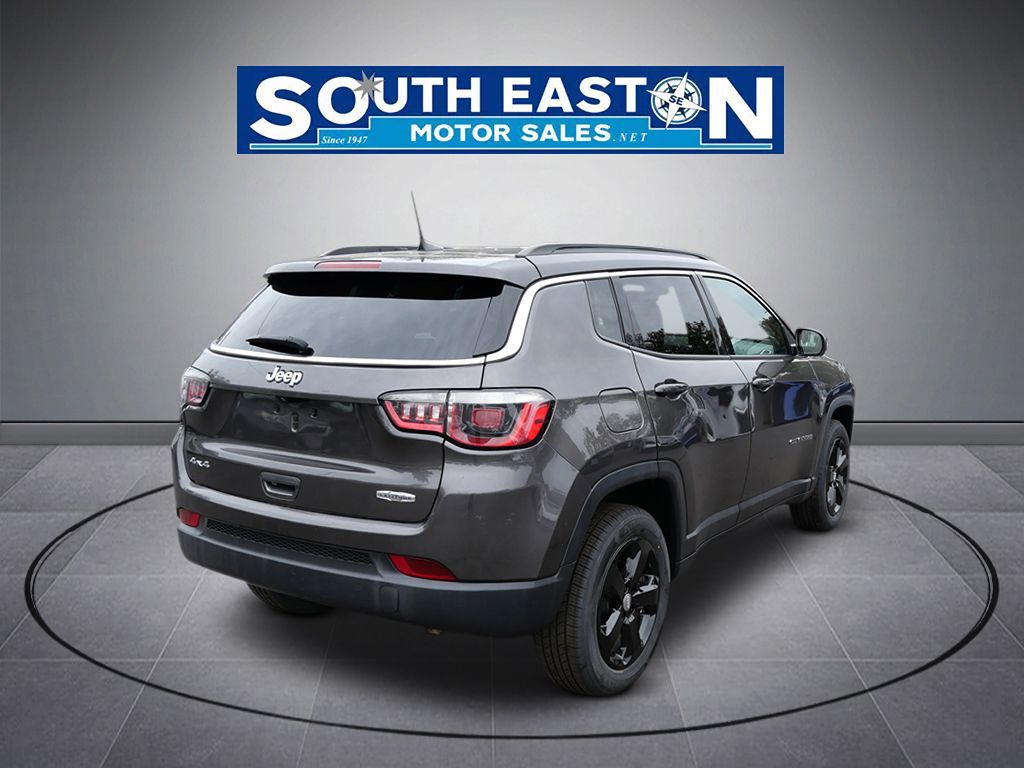 Photo 6 of this Jeep Compass