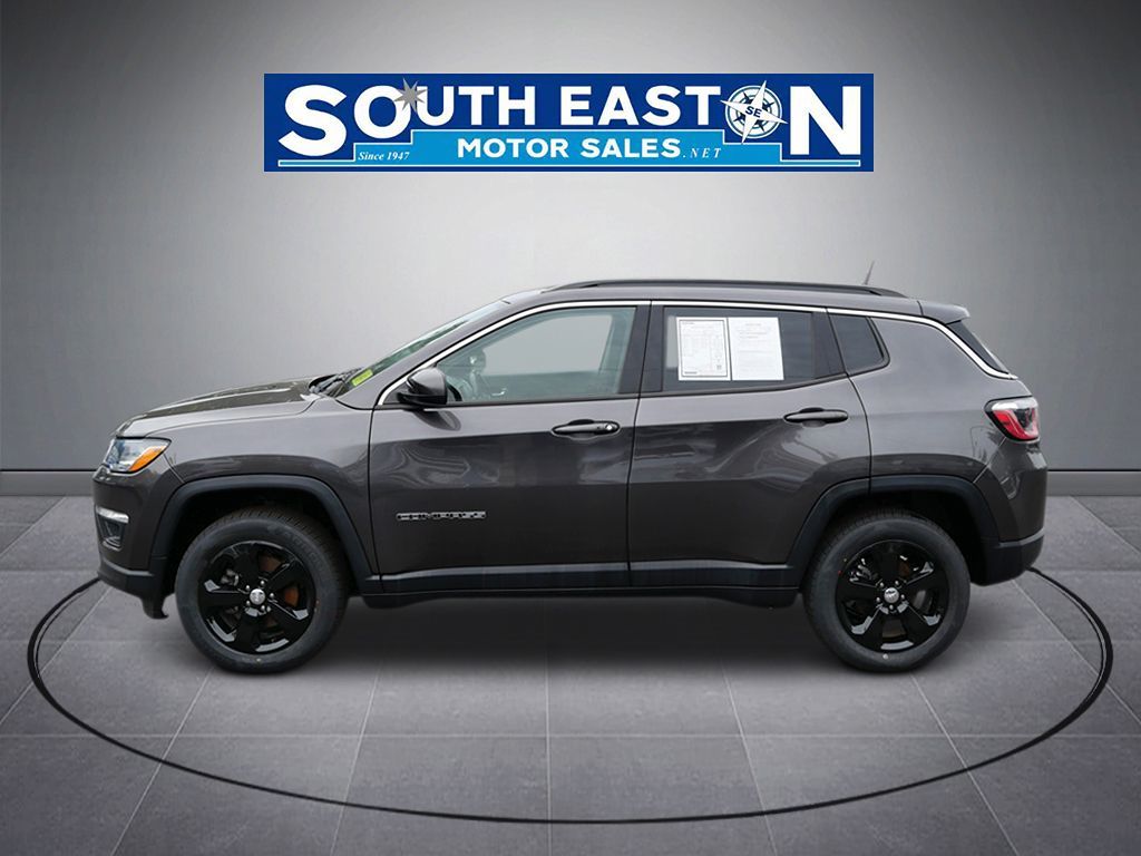 Photo 7 of this Jeep Compass